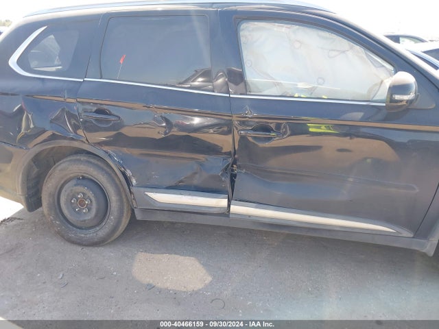 Mitsubishi Outlander Se/sel 2017 JA4AD3A39HZ002768 Image 13
