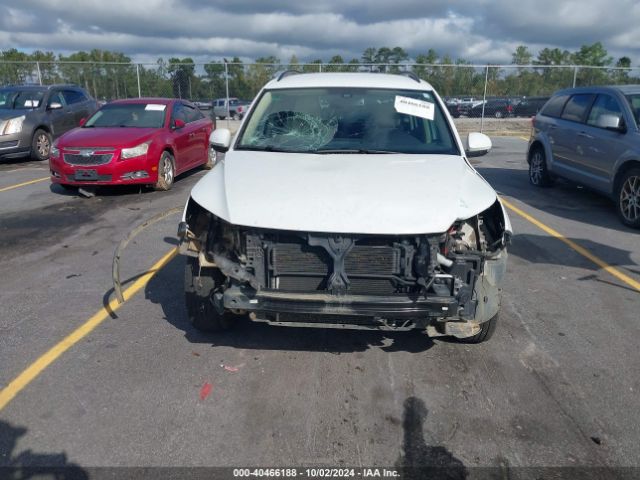 WVGAV7AX0GW591007 Volkswagen TIGUAN S