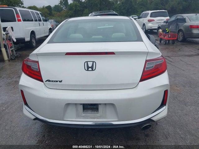Honda ACCORD EX 2017 1HGCT1B70HA002794 Image 17