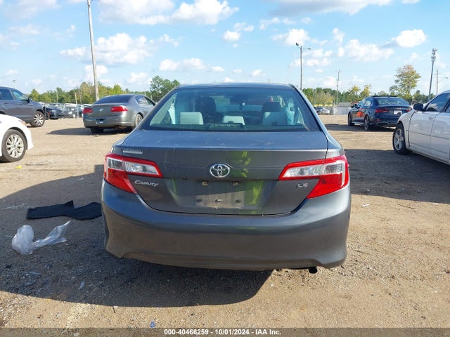 4T1BF1FK1EU356569 Toyota CAMRY LE