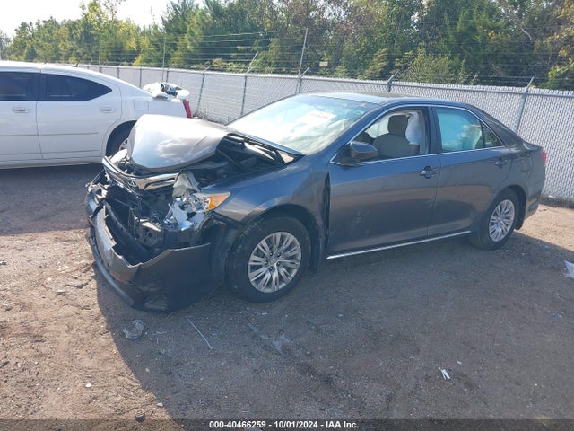 4T1BF1FK1EU356569 Toyota CAMRY LE