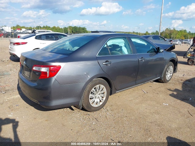 4T1BF1FK1EU356569 Toyota CAMRY LE