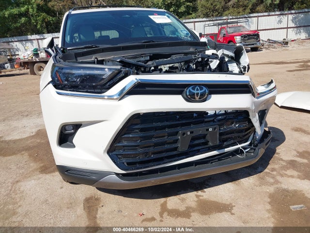 Toyota Grand Highlander Limited 2024 5TDAAAA50RS015190 Image 19