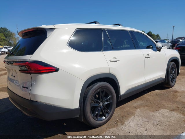 Toyota Grand Highlander Limited 2024 5TDAAAA50RS015190 Image 4