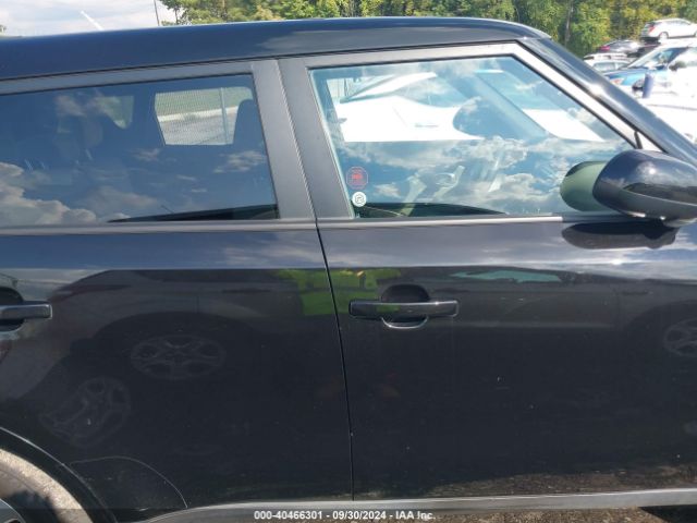 KNDJN2A21H7886527 KIA Soul