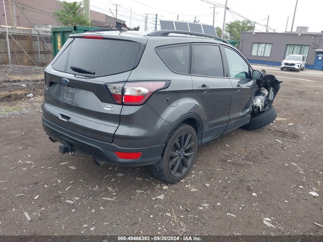 Ford ESCAPE SE 2018 1FMCU9GDXJUA82968 Image 4