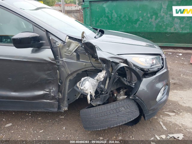 Ford ESCAPE SE 2018 1FMCU9GDXJUA82968 Image 6