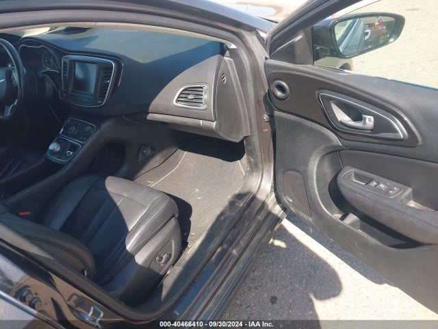 1C3CCCEGXFN711846 Chrysler 200 C