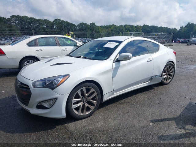 Hyundai Genesis 3.8 Base 2015 KMHHT6KJ8FU128051 Image 2