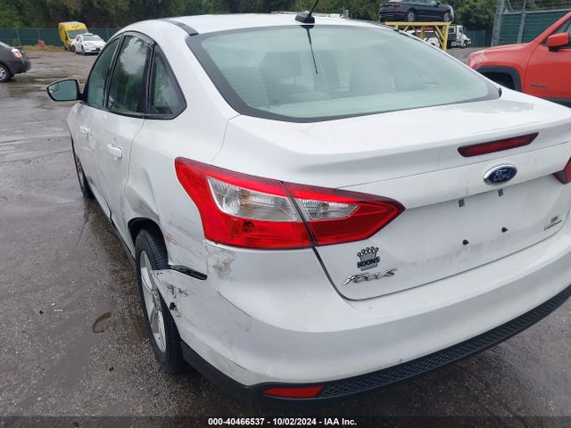 Ford FOCUS SE 2014 1FADP3F20EL427021 Image 17