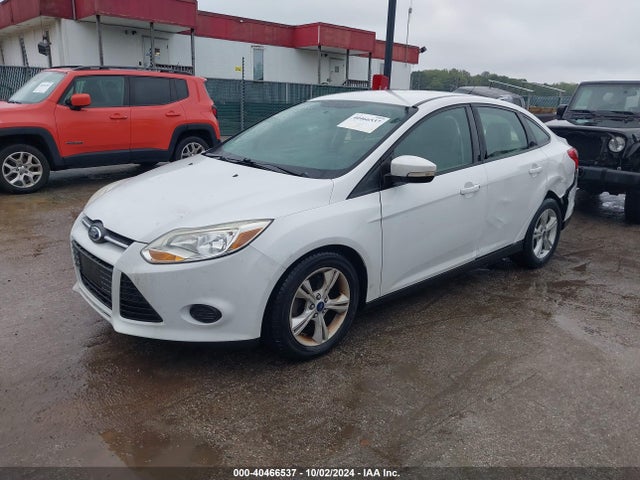Ford FOCUS SE 2014 1FADP3F20EL427021 Image 2
