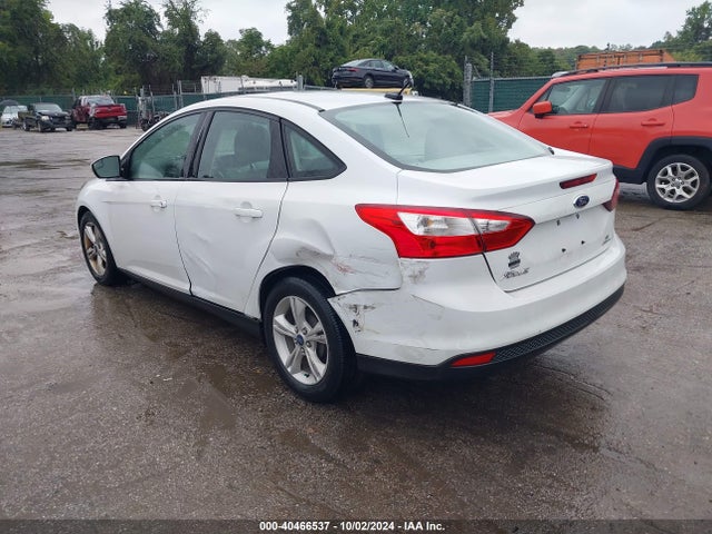 Ford FOCUS SE 2014 1FADP3F20EL427021 Image 3