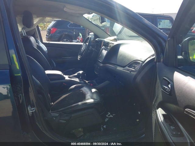 3C4PDDGG2FT675759 Dodge Journey Crossroad