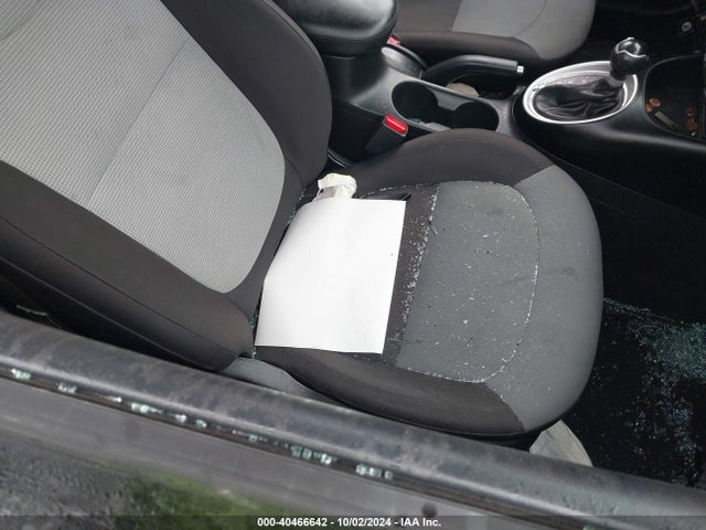KIA Soul 2016 KNDJN2A27G7272483 Image 17