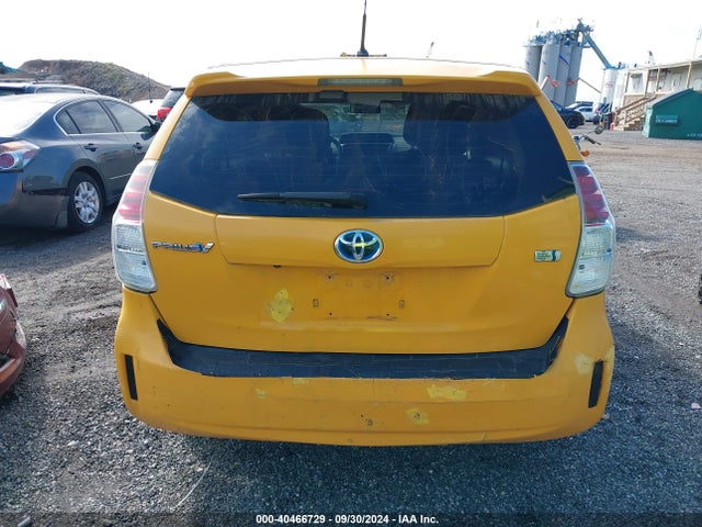 Toyota Prius V Two 2016 JTDZN3EU0GJ047233 Image 16