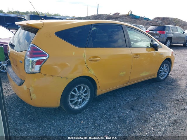 Toyota Prius V Two 2016 JTDZN3EU0GJ047233 Image 4