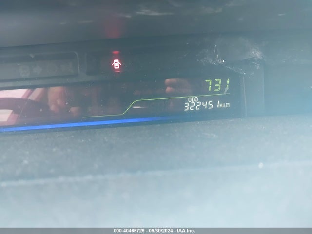 Toyota Prius V Two 2016 JTDZN3EU0GJ047233 Image 7