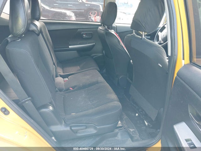 Toyota Prius V Two 2016 JTDZN3EU0GJ047233 Image 8