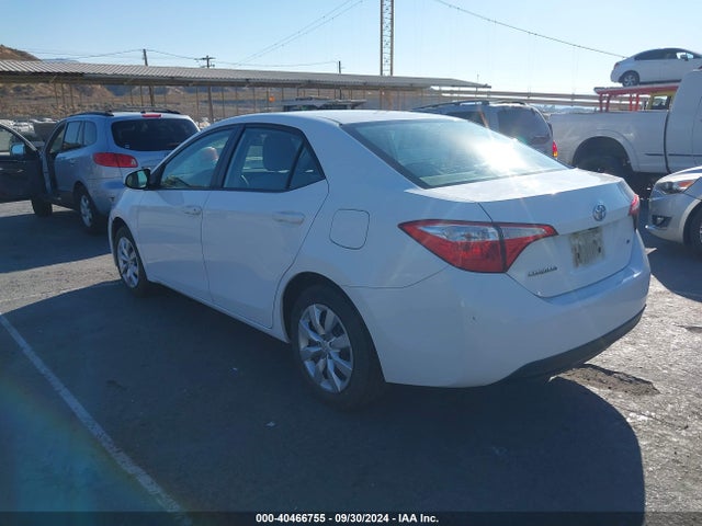 Toyota COROLLA LE 2015 5YFBURHE3FP234598 Image 3