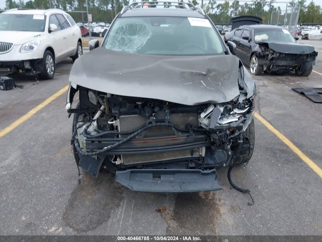 5N1AT2MT8HC791332 Nissan Rogue Sl