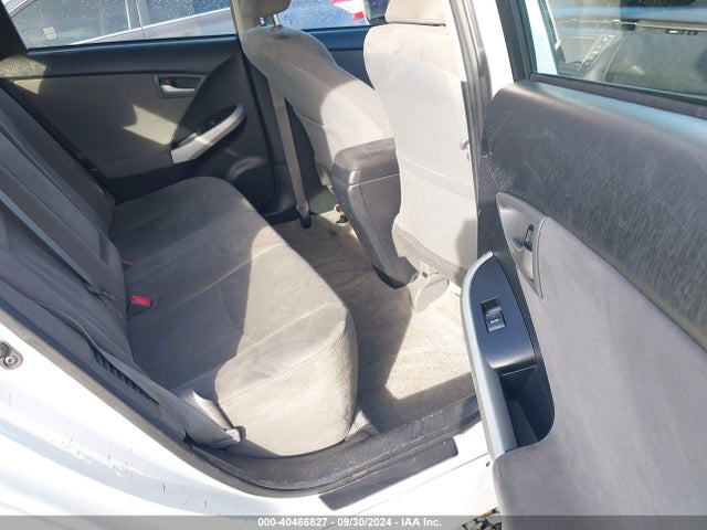 Toyota Prius Two 2015 JTDKN3DU1F1995920 Image 8