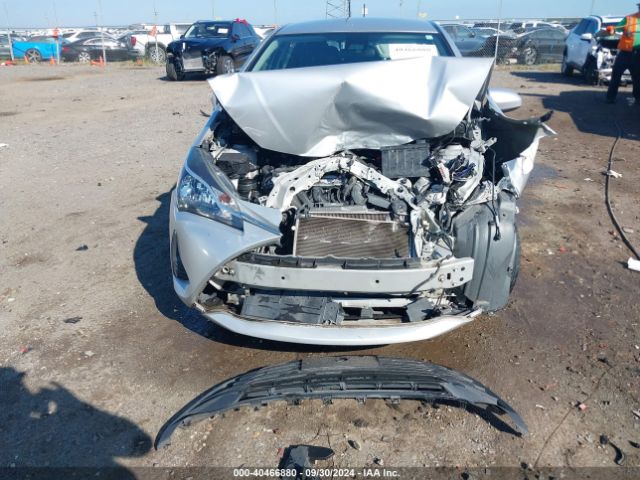 VNKKTUD32JA094316 Toyota YARIS LE