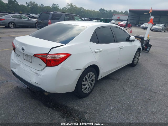 Toyota COROLLA LE 2018 2T1BURHE7JC065369 Image 4