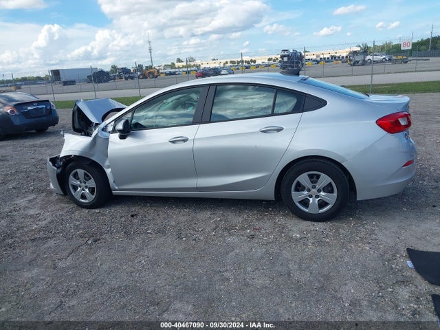 Chevrolet Cruze Ls Auto 2017 1G1BC5SM7H7179002 Image 13