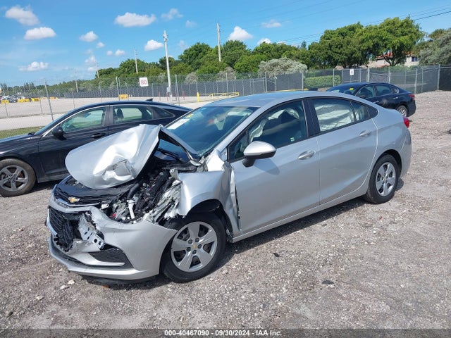 Chevrolet Cruze Ls Auto 2017 1G1BC5SM7H7179002 Image 2