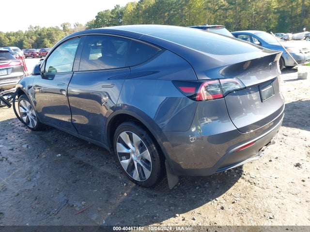 2023 TESLA MODEL Y 7SAYGDEEXPF770974 Photo 2