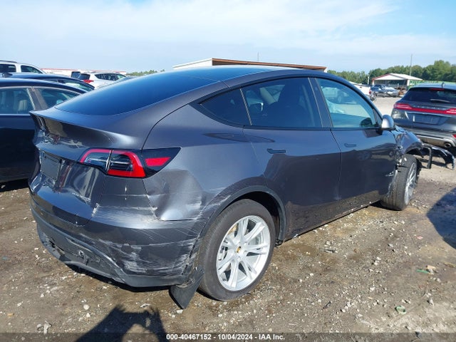 2023 TESLA MODEL Y 7SAYGDEEXPF770974 Photo 3