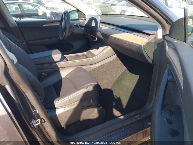 2023 TESLA MODEL Y 7SAYGDEEXPF770974 Photo 4