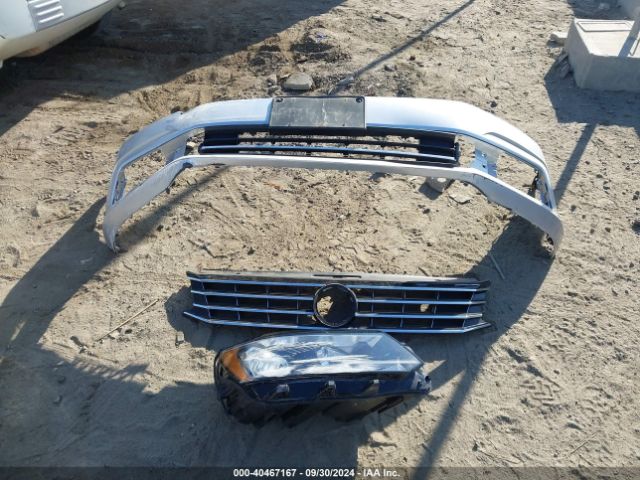 1VWAA7A3XJC032468 Volkswagen Passat 2.0t R-line/2.0t S