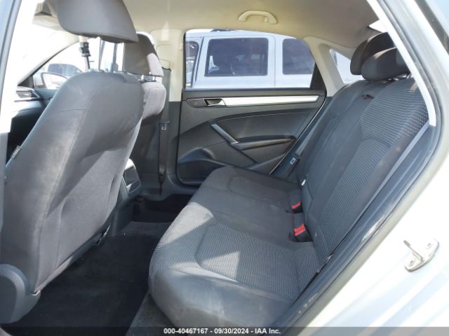1VWAA7A3XJC032468 Volkswagen Passat 2.0t R-line/2.0t S