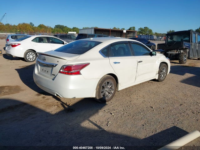 Nissan Altima 2.5 S 2015 1N4AL3APXFC492106 Image 4