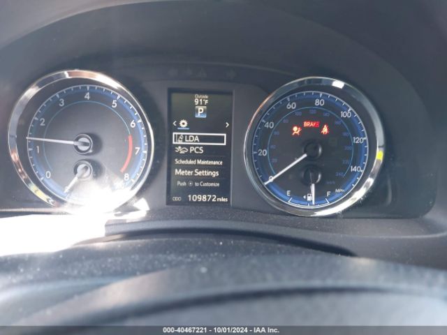 2T1BURHE8JC044482 Toyota Corolla Xle