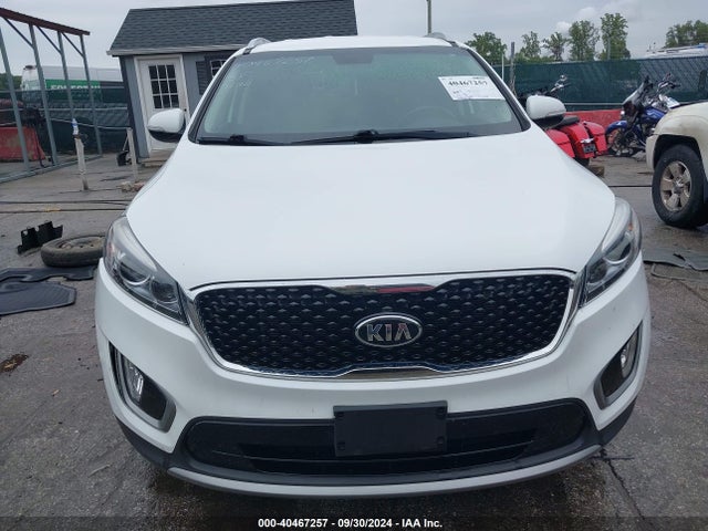 5XYPHDA55GG110894 KIA Sorento 3.3l Ex