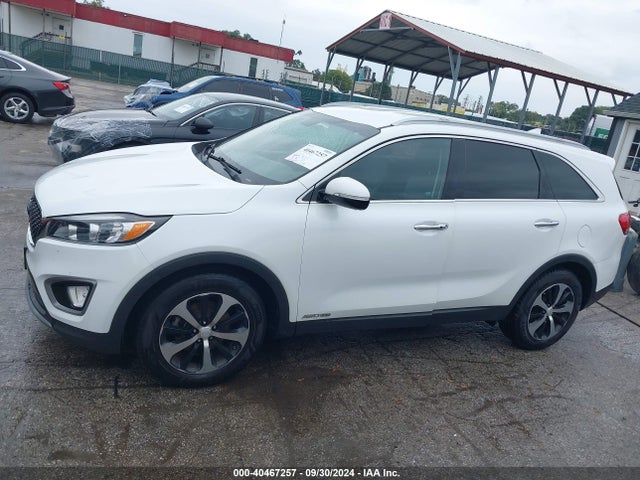 5XYPHDA55GG110894 KIA Sorento 3.3l Ex
