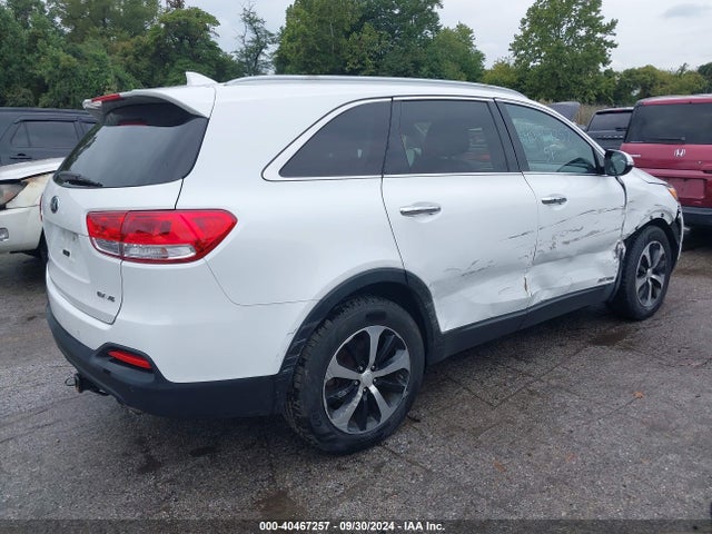 5XYPHDA55GG110894 KIA Sorento 3.3l Ex