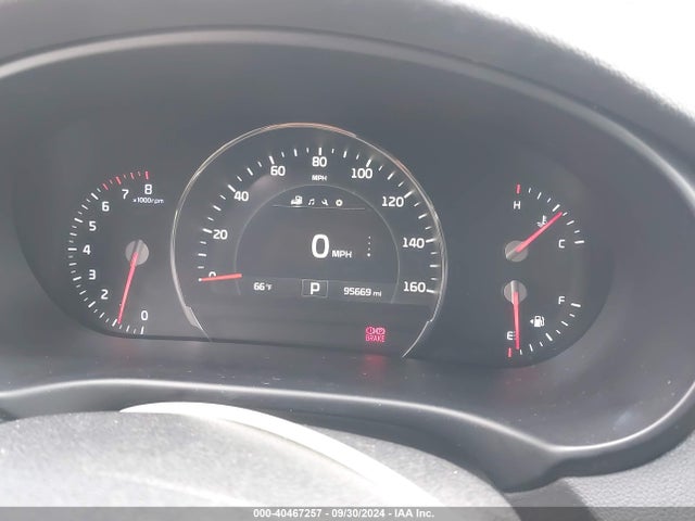5XYPHDA55GG110894 KIA Sorento 3.3l Ex