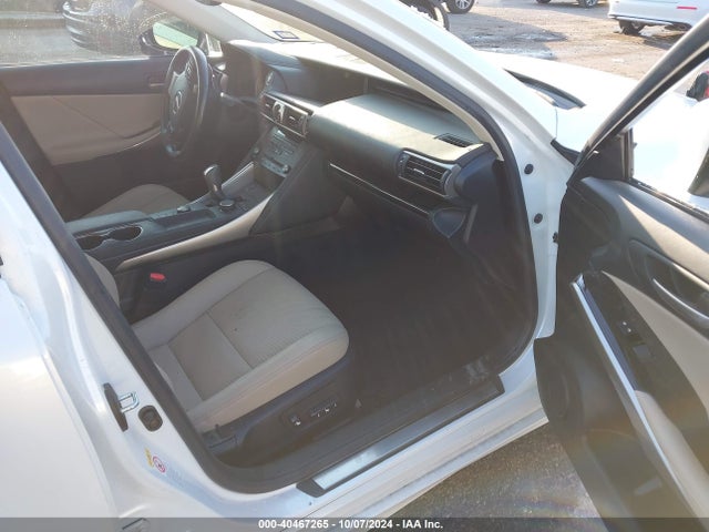 Lexus IS 200T 2017 JTHBA1D25H5043687 Image 5