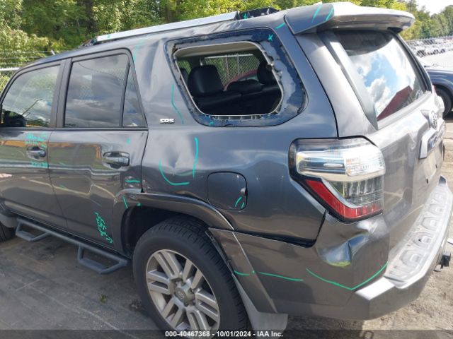 JTEZU5JR3G5118476 Toyota 4RUNNER SR5