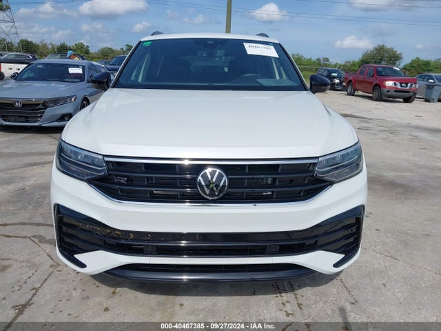 3VVCB7AX1PM093499 Volkswagen Tiguan 2.0t Se R-line Black