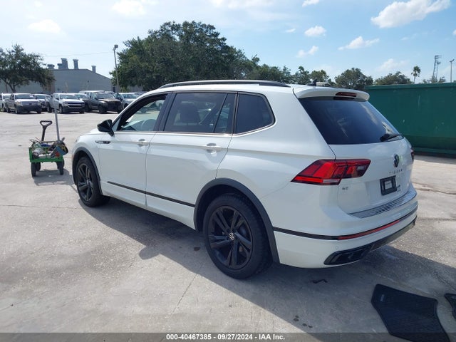 3VVCB7AX1PM093499 Volkswagen Tiguan 2.0t Se R-line Black