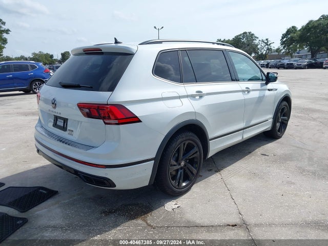 3VVCB7AX1PM093499 Volkswagen Tiguan 2.0t Se R-line Black