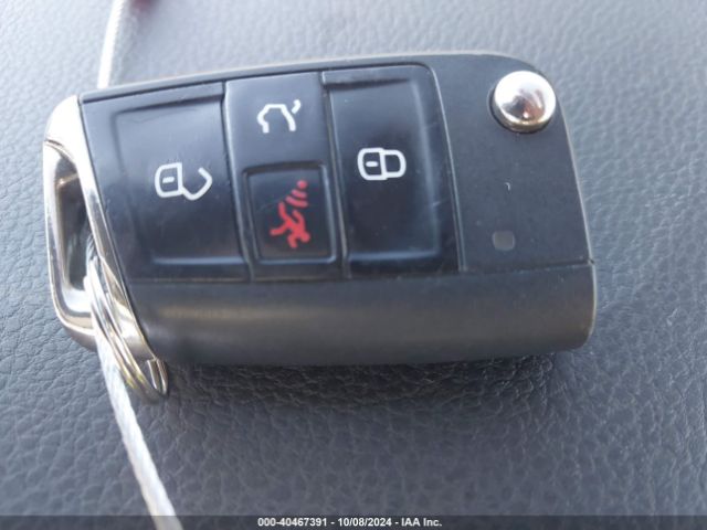 WVWKR7AU7JW907769 Volkswagen E-golf Se