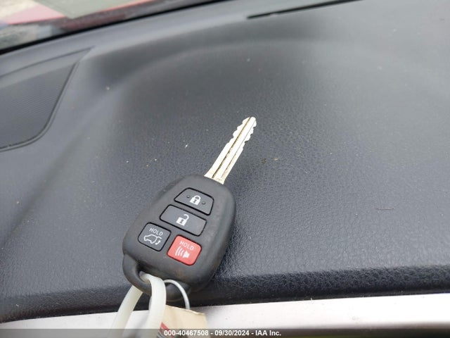 Toyota Rav4 Xle 2016 JTMWFREV9GJ081649 Image 11