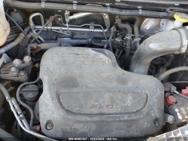 2C4RC1DG8MR526626 Chrysler Voyager Lxi