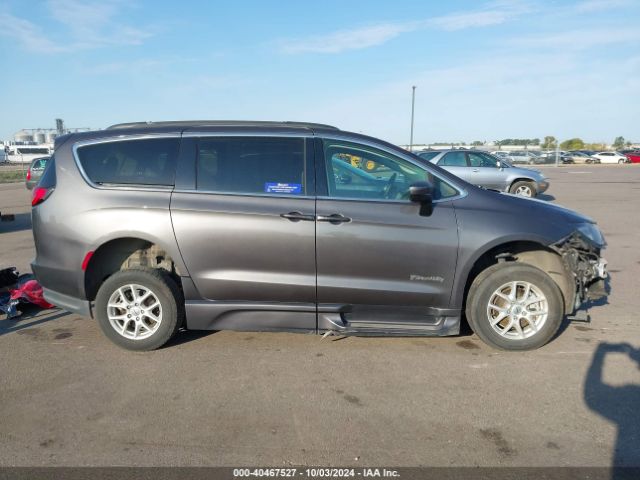 2C4RC1DG8MR526626 Chrysler Voyager Lxi