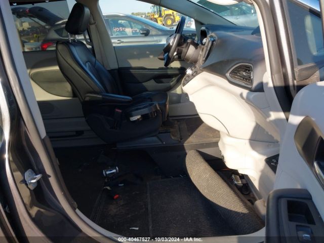 2C4RC1DG8MR526626 Chrysler Voyager Lxi